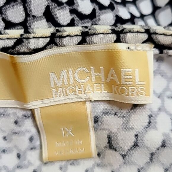 Michael Kors Serpent Print Faux-Wrap Dress with Side Buckle, Size 1X - Picture 12 of 13